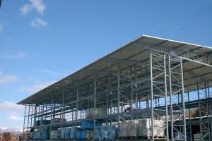 rafturi metalice pentru exterior